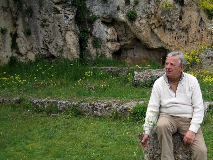 Qui, proprio qui, forse sedette e insegnò Aristotele